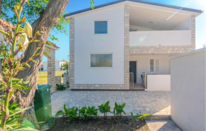 Beautiful Apartment In Nin With House Sea View